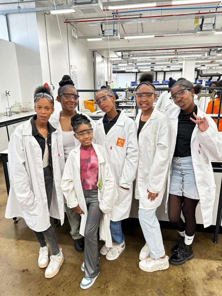 WhatsApp Image 2024-10-30 at 17.48.11